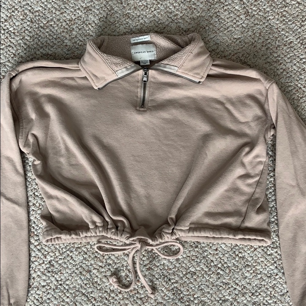 AE SUPER SOFT collared cropped crewneck